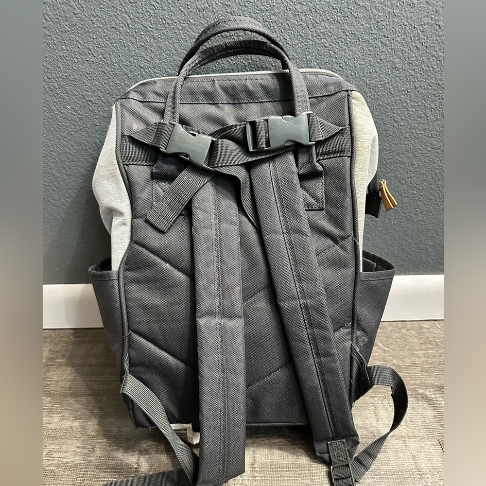 Diaper bag - Picture 2 of 4